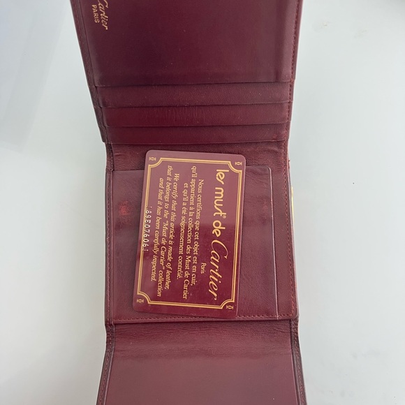 Authentic Cartier Elegant Burgundy Leather Wallet - Picture 2 of 6